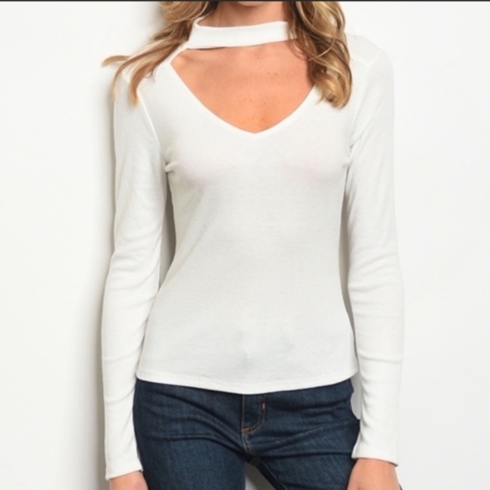 ⭐️SALE FIRM PRICE Soft Ivory Choker Long S…